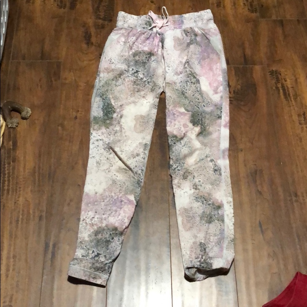 Lululemon Namaskar II Lightweight Pant Size 2